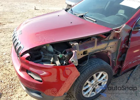 2014 Jeep Cherokee Latitude z USA, uszkodzony, nr VIN 1C4PJLCS6EW115619